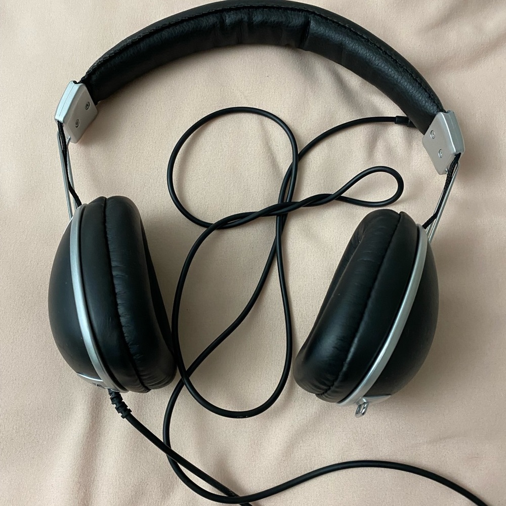 Iwawe head phone with Clear Sound System